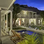 Three Boutique Hotel