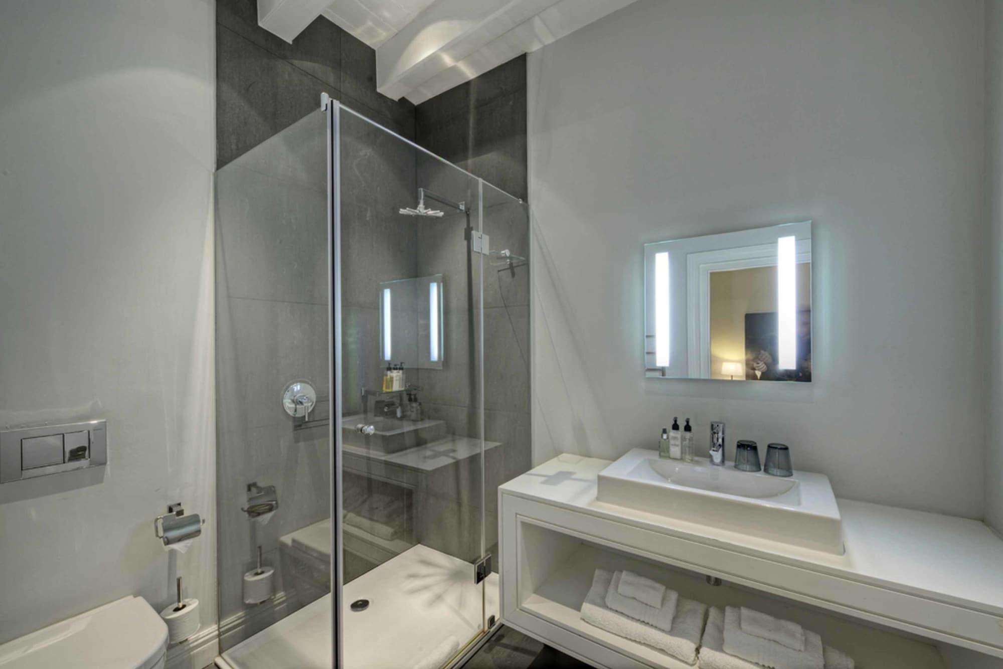 Bed & Breakfast Three Boutique Cape Town
